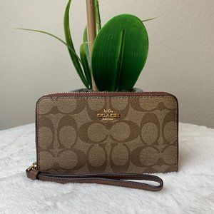 Coach Phone Wallet